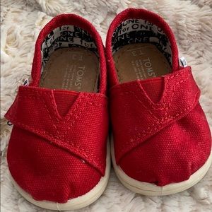 Toms Classic Red Canvas